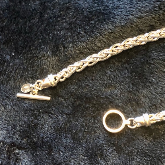 ❤️SOLD❤️Silver Toggle bracelet - Picture 3 of 3